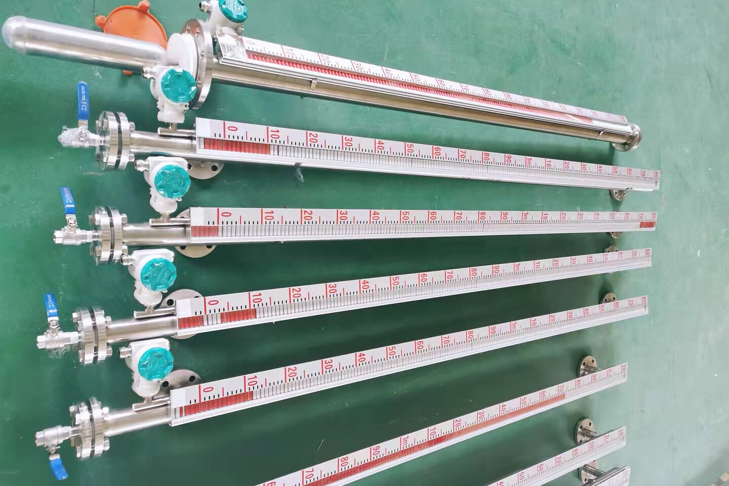 磁翻板液位计的优点及液位连接要求